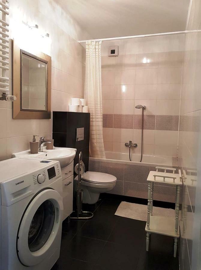 Apartament "Cleopatra 3" Z Miejscem Parkingowym, Faktury Vat Appartement Kielce Buitenkant foto