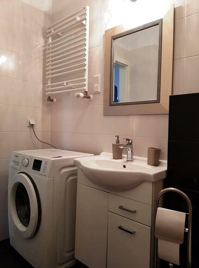 Apartament "Cleopatra 3" Z Miejscem Parkingowym, Faktury Vat Appartement Kielce Buitenkant foto